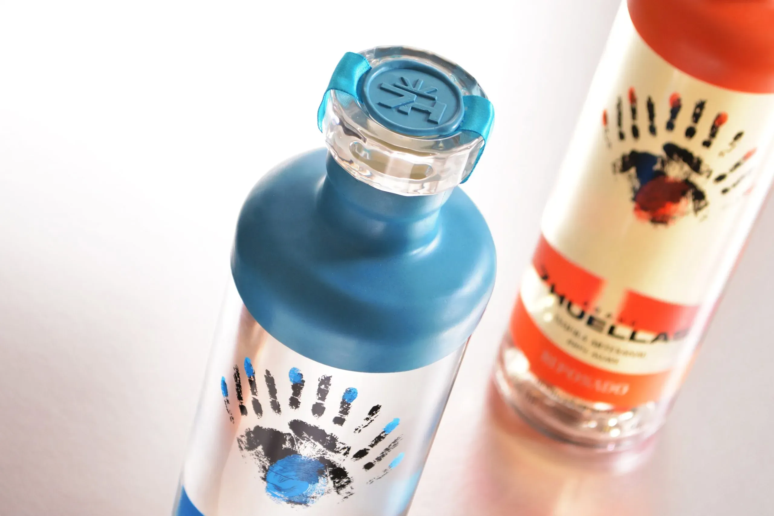 Blanco and Reposado bottle caps with wax seal detail